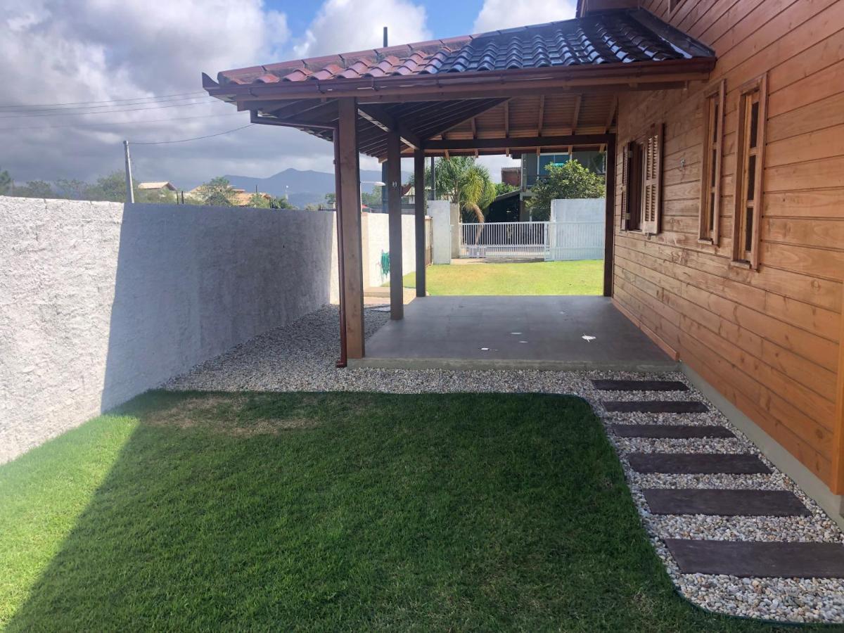 Casa Em Ibiraquera Proxima A Praia Do Rosa インビトゥバ エクステリア 写真